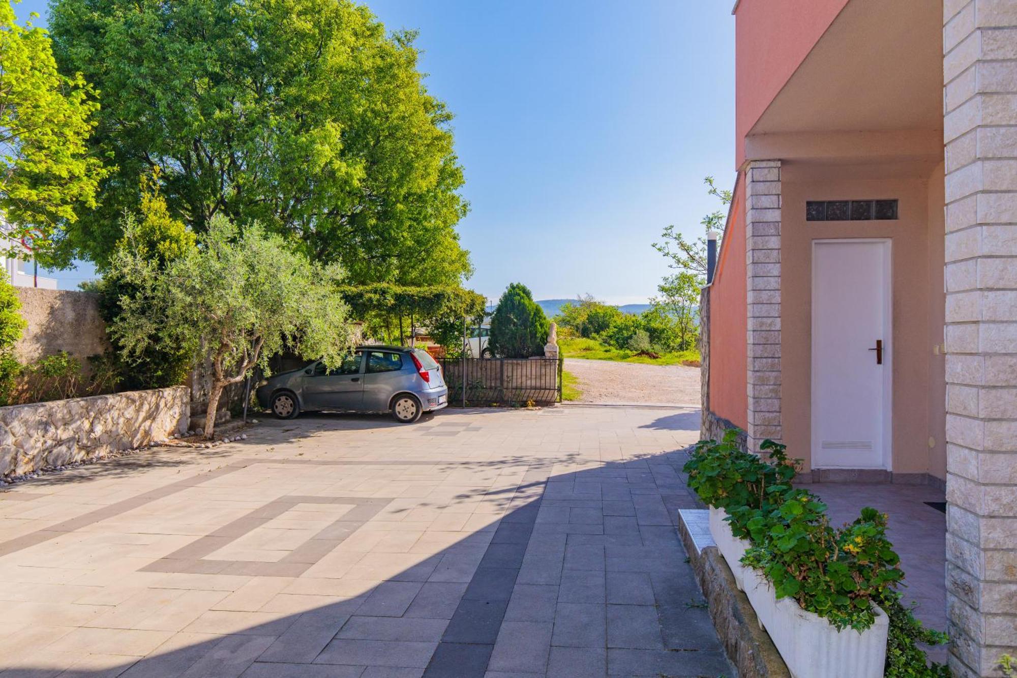 Apartment Todor Крк Экстерьер фото